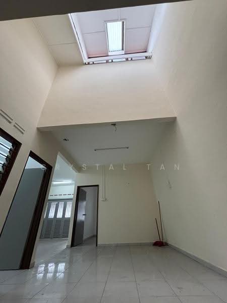 Rumah Teres 1-Tingkat untuk Dijual di Taman Kluang Baru (Kluang) - Crystal Tan - Interior - PropertyGuru.com.my