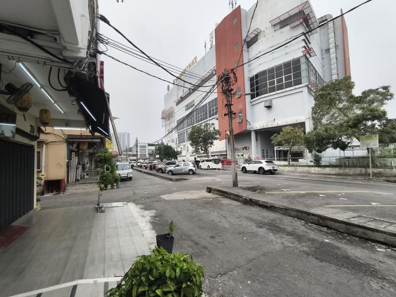 Shop for Rent in Jalan Klang Lama (Old Klang Road) (Kuala Lumpur) - Damon Heng - Exterior - PropertyGuru.com.my