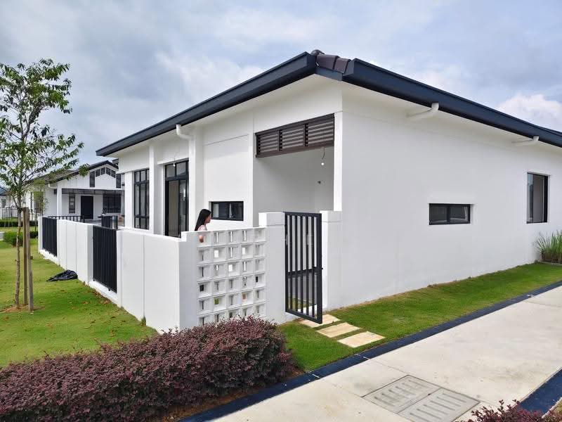 1-storey Terraced House for Sale in Eco Grandeur (Puncak Alam) - KC Cheah - Exterior - PropertyGuru.com.my