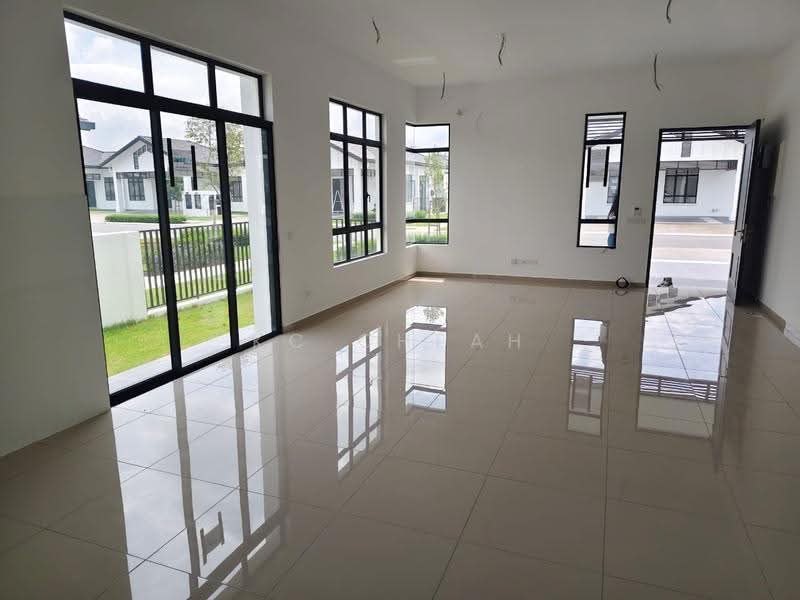 1-storey Terraced House for Sale in Eco Grandeur (Puncak Alam) - KC Cheah - Living Room - PropertyGuru.com.my