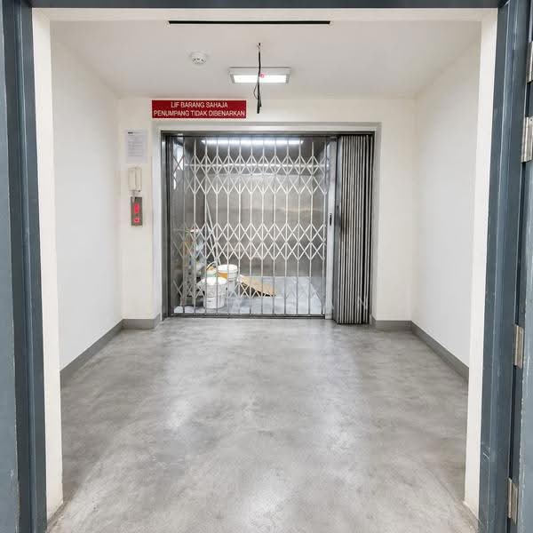 Factory for Rent in Cheras (Selangor) - Lily Tan - Entrance - PropertyGuru.com.my