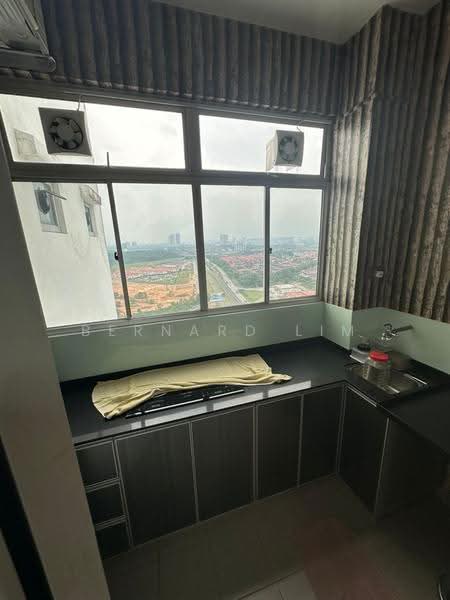 Kediaman Servis untuk Dijual di Meridin Bayvue Serviced Apartment - Bernard Lim - PropertyGuru.com.my