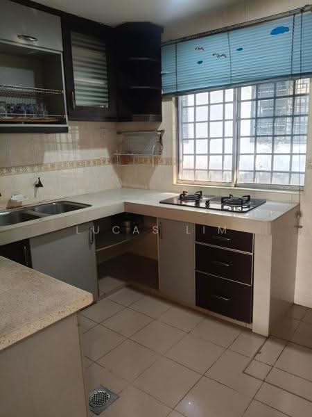 2-storey Terraced House for Sale in Batu Caves (Selangor) - Lucas Lim - Kitchen - PropertyGuru.com.my