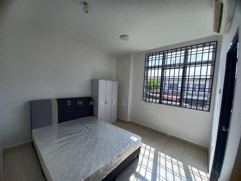 2-storey Terraced House for Rent in Taman Mengkibol (Kluang) - Shanel Tee - Bedroom - PropertyGuru.com.my