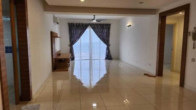 Kondominium untuk Dijual di Kiaramas Sutera - Tobey G - Living Room - PropertyGuru.com.my