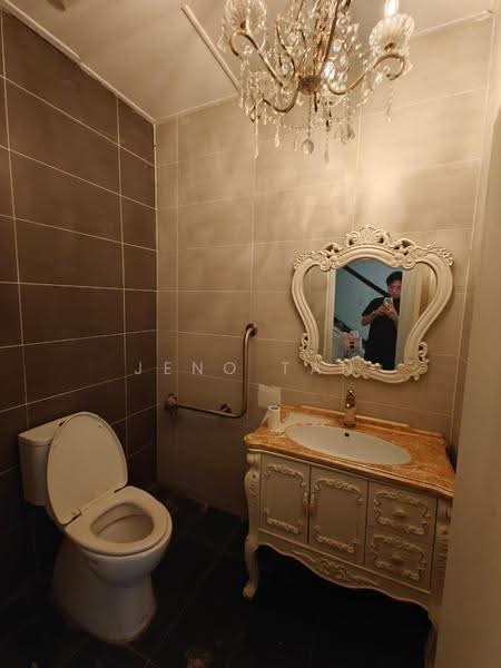 Kedai untuk Disewa di Gala City (Kuching) - Jeno Tan - Bathroom - PropertyGuru.com.my