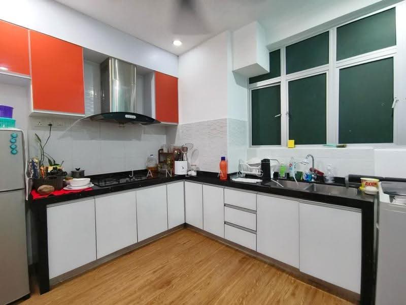 Kondominium untuk Disewa di Elit Heights @ Bayan City - Jane Ang - Kitchen - PropertyGuru.com.my