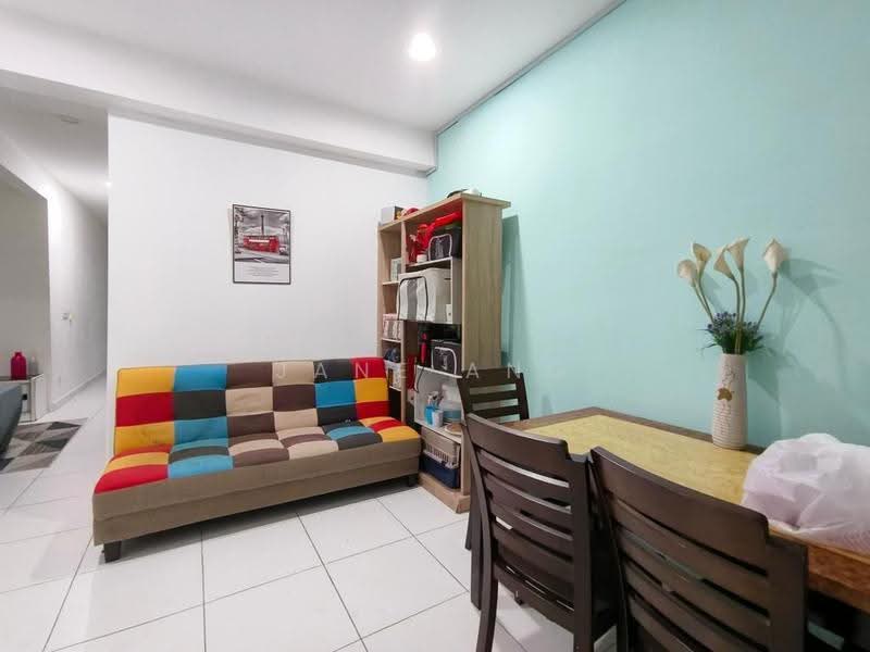 Kondominium untuk Disewa di Elit Heights @ Bayan City - Jane Ang - Living Room - PropertyGuru.com.my