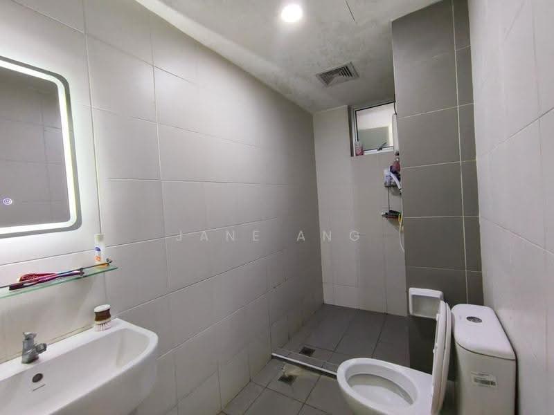 Kondominium untuk Disewa di Elit Heights @ Bayan City - Jane Ang - Bathroom - PropertyGuru.com.my