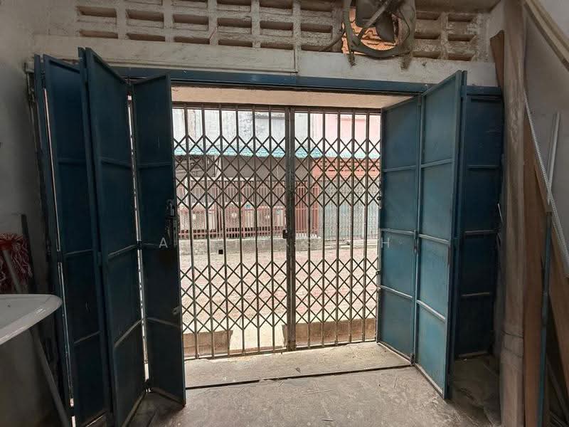 Kedai untuk Dijual di Taman Skudai Baru (Skudai) - Alvin Seah - Entrance - PropertyGuru.com.my