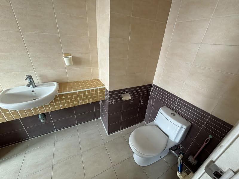 Kondominium untuk Disewa di Casa Indah 2 - Kian Fei - Bathroom - PropertyGuru.com.my