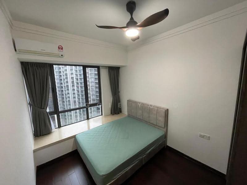 Kediaman Servis untuk Dijual di R&F Princess Cove Phase 1 - Maggie Yong - Bedroom - PropertyGuru.com.my