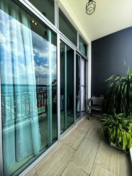 Kediaman Servis untuk Dijual di SKS Habitat - Daniel Yong - Balcony - PropertyGuru.com.my