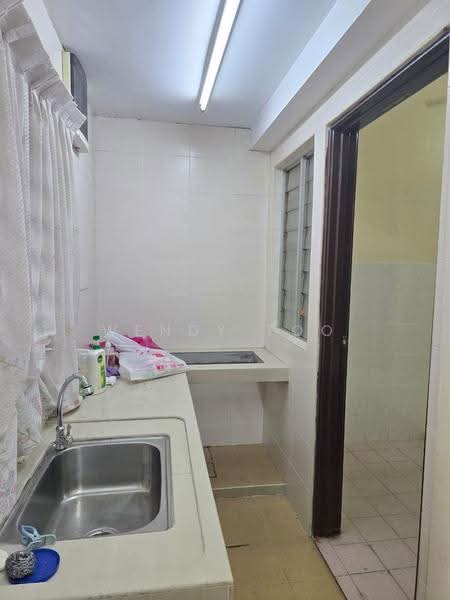 2-storey Terraced House for Sale in Taman Puteri Wangsa (Ulu Tiram) - Wendy Too - Kitchen - PropertyGuru.com.my
