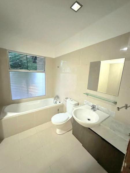 Rumah Teres 2-Tingkat untuk Dijual di Leisure Farm (Gelang Patah) - Serene Low - PropertyGuru.com.my