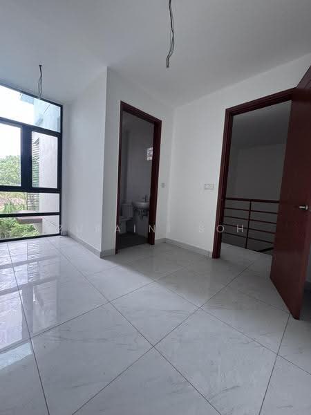 3.5-storey Terraced House for Sale in Taman Tun Dr Ismail (Kuala Lumpur) - Zuraini Soh - Bathroom - PropertyGuru.com.my