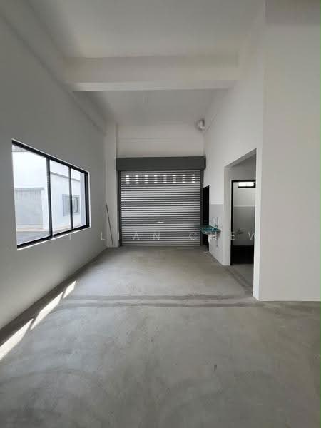 Shop for Rent in Kota Masai (Pasir Gudang) - Li Lian Chew - Interior - PropertyGuru.com.my