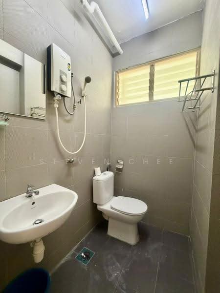 Pangsapuri untuk Dijual di Gambier Heights - Steven Chee - Bathroom - PropertyGuru.com.my