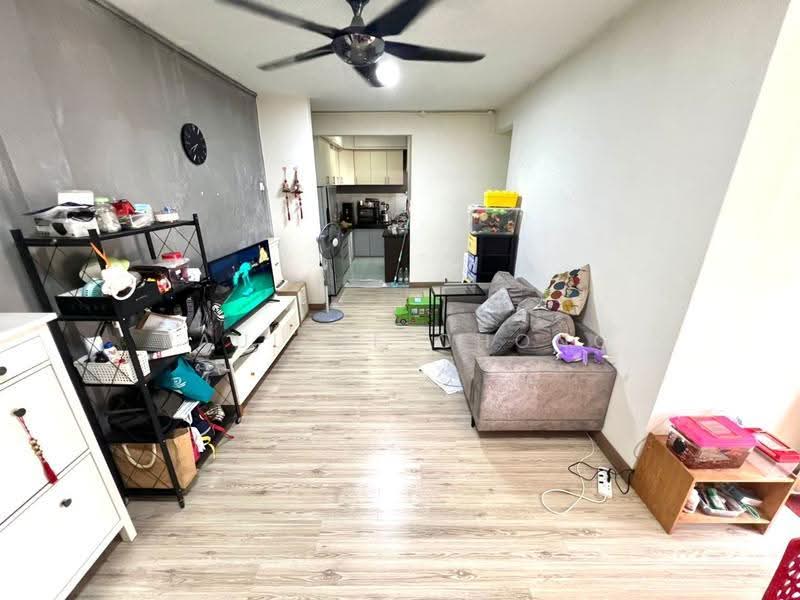 Kondominium untuk Dijual di Indah Condominium - Pauline Chong - Living Room - PropertyGuru.com.my