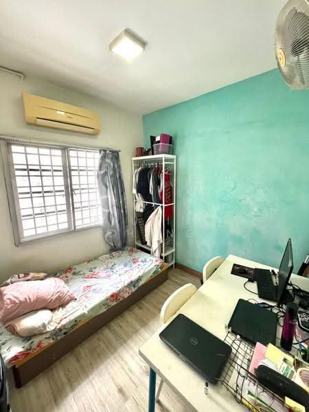 Kondominium untuk Dijual di Indah Condominium - Pauline Chong - Bedroom - PropertyGuru.com.my