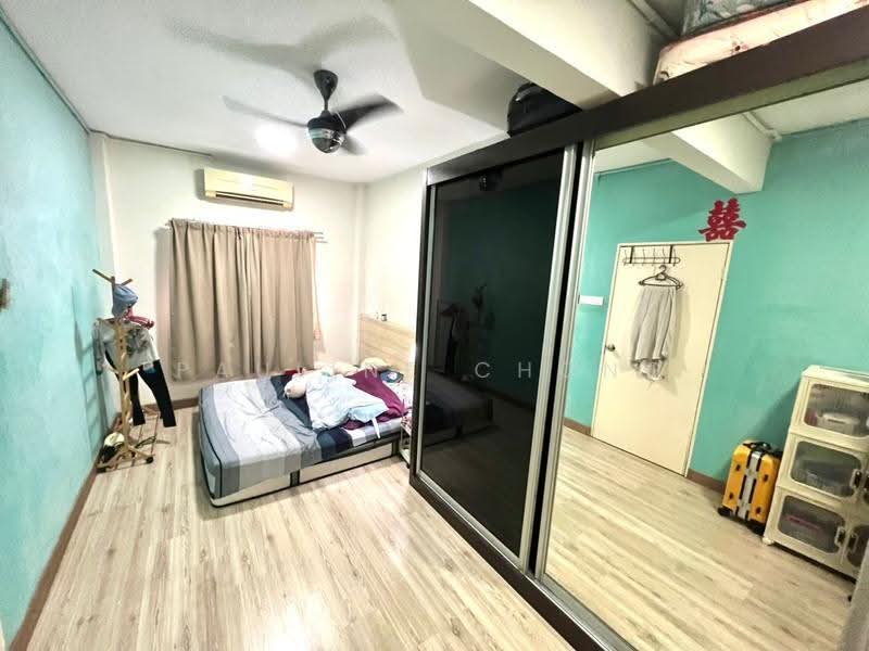 Kondominium untuk Dijual di Indah Condominium - Pauline Chong - Bedroom - PropertyGuru.com.my