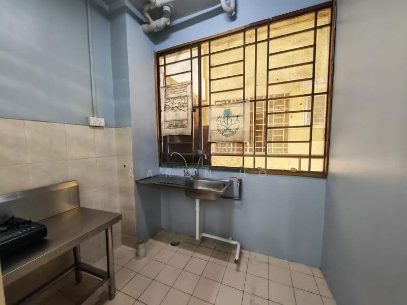 Condominium for Rent at Platinum Lake PV 10 - Aaron Ho - Kitchen - PropertyGuru.com.my
