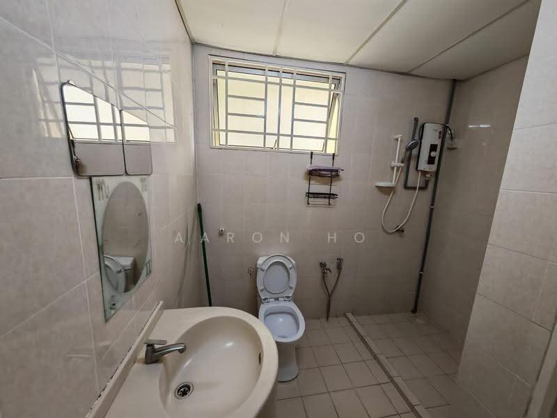 Condominium for Rent at Platinum Lake PV 10 - Aaron Ho - Bathroom - PropertyGuru.com.my