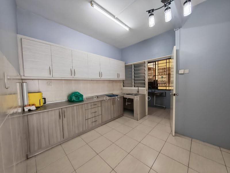 Condominium for Rent at Platinum Lake PV 10 - Aaron Ho - Kitchen - PropertyGuru.com.my