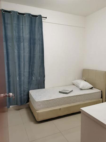 Kediaman Servis untuk Dijual di Larkin Heights - Li Lian Chew - Bedroom - PropertyGuru.com.my