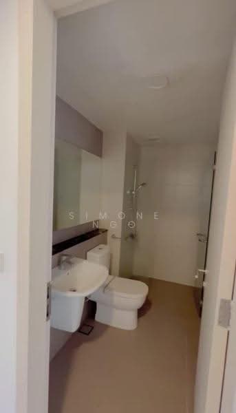 Kediaman Servis untuk Dijual di G Residence - Simone Ngo - Bathroom - PropertyGuru.com.my