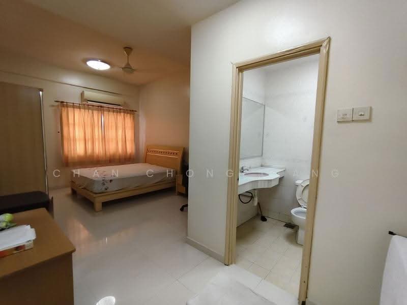 Rumah Berkembar untuk Dijual di Bandar Sunway (Sunway) - Chan Chong Liang - Bedroom - PropertyGuru.com.my