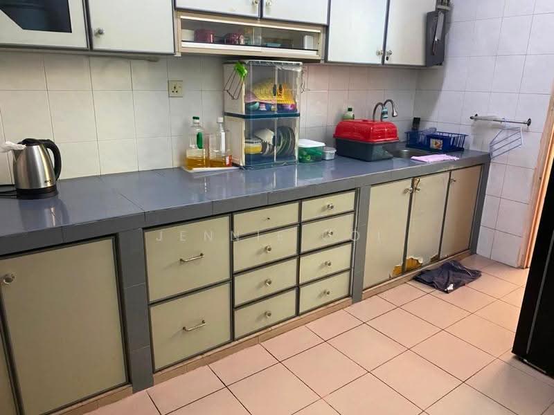 2-storey Terraced House for Rent in Taman Tasek (Johor Bahru) - Jennie Ooi - Kitchen - PropertyGuru.com.my