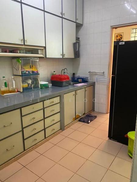 2-storey Terraced House for Rent in Taman Tasek (Johor Bahru) - Jennie Ooi - Kitchen - PropertyGuru.com.my