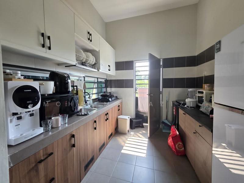 Semi-Detached House for Sale in Kuantan (Pahang) - Mohammad Azizi - Kitchen - PropertyGuru.com.my