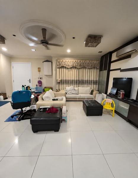 2.5-storey Terraced House for Sale in Taman Fadason (Kepong) - Suki Tan - Living Room - PropertyGuru.com.my