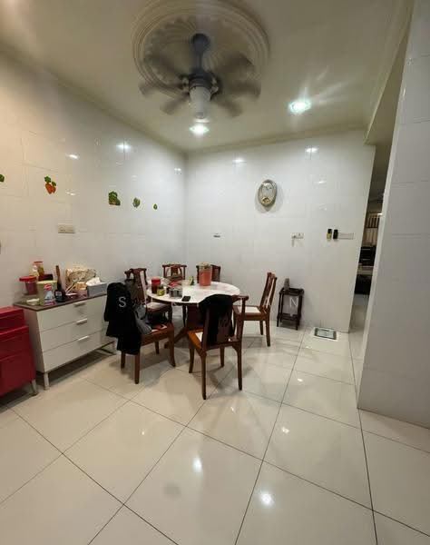 2.5-storey Terraced House for Sale in Taman Fadason (Kepong) - Suki Tan - Dining Room - PropertyGuru.com.my