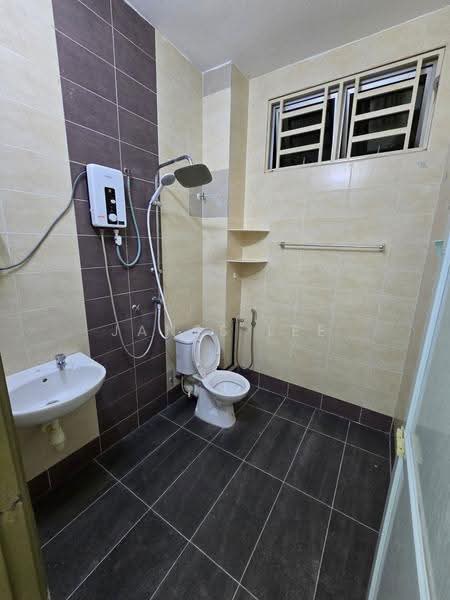 2.5-storey Terraced House for Rent in Bukit Mertajam (Penang) - Janes Lee - Bathroom - PropertyGuru.com.my