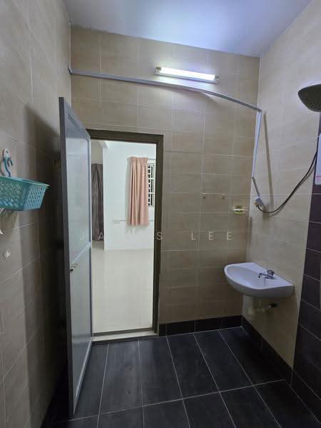 2.5-storey Terraced House for Rent in Bukit Mertajam (Penang) - Janes Lee - Bathroom - PropertyGuru.com.my