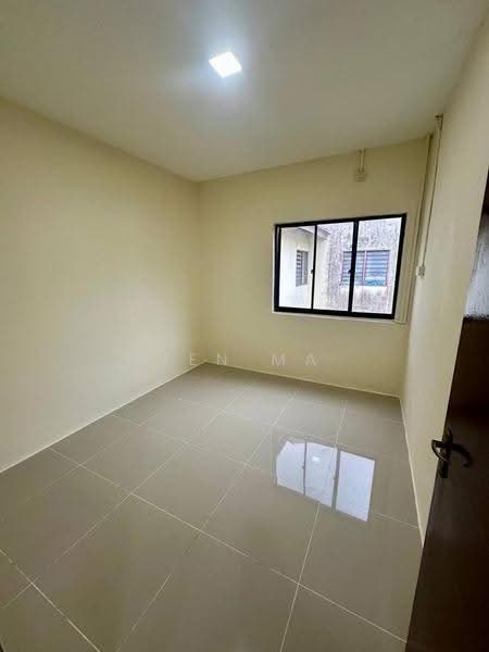 Flat for Sale at Flat Bandar Selesa Jaya @ Jalan Silat Gayong - Yen Ma - Interior - PropertyGuru.com.my