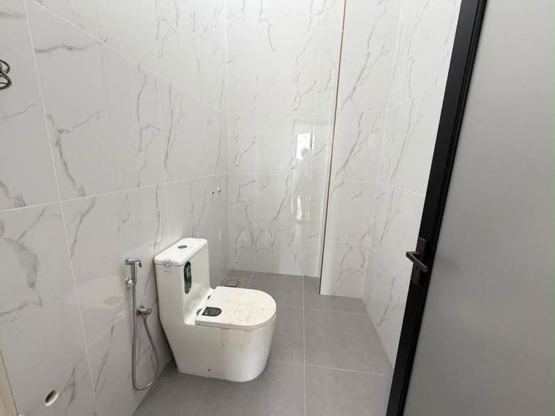 Semi-Detached House for Sale in Johor Bahru (Johor) - Li Lian Chew - PropertyGuru.com.my