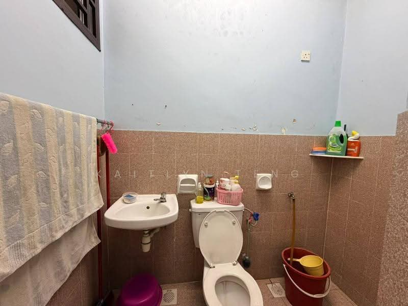 1-storey Terraced House for Sale in Taman Nusa Jaya Mas (Iskandar Puteri (Nusajaya)) - Kaitlyn Teng - Bathroom - PropertyGuru.com.my