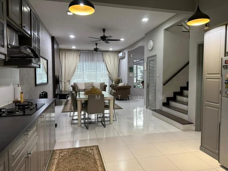 Rumah Teres 2-Tingkat untuk Dijual di Kota Seriemas (Nilai) - Joe Matthew - Living Room - PropertyGuru.com.my