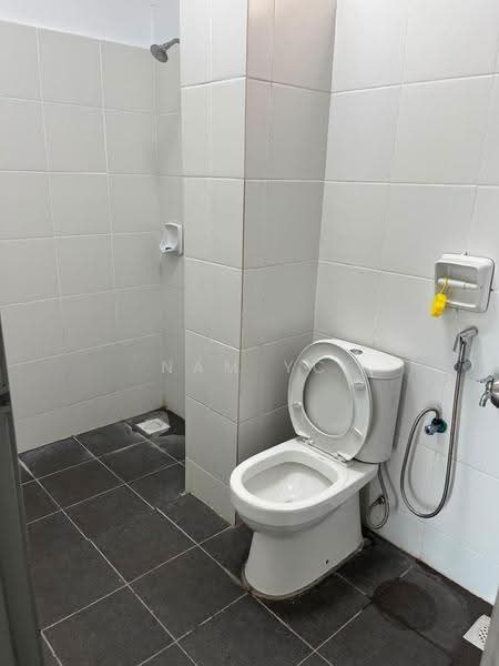 Pangsapuri untuk Disewa di Residensi Larkin Indah - Nam YC - Bathroom - PropertyGuru.com.my