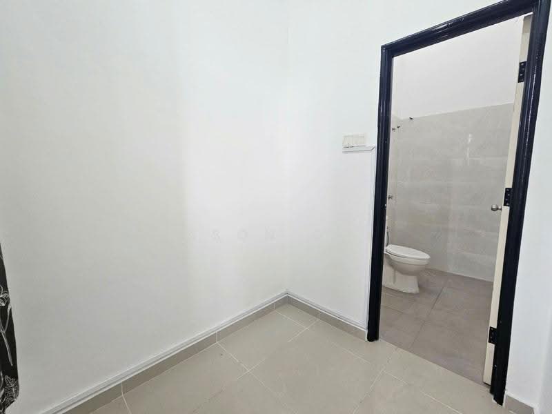 2-storey Terraced House for Sale in Putra Heights (Subang Jaya) - Jason Ooi - Bathroom - PropertyGuru.com.my