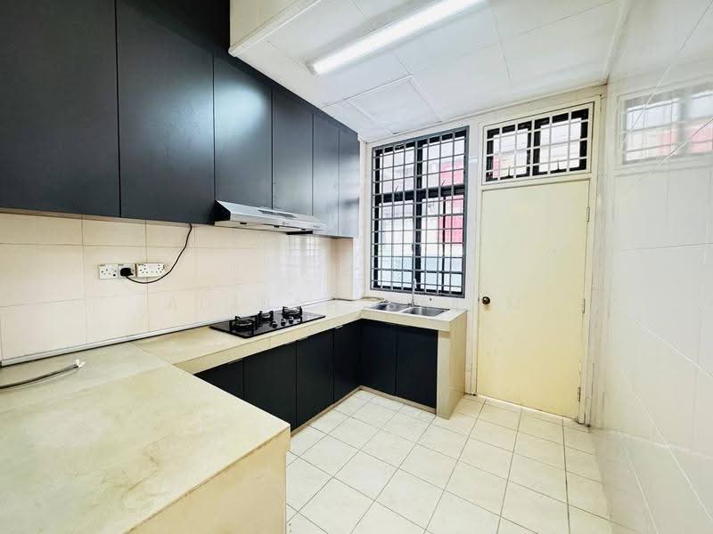 Terraced House for Sale in Bukit Jelutong (Shah Alam) - Adibah Salim - Kitchen - PropertyGuru.com.my