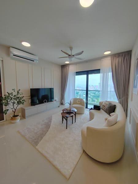 Kediaman Servis untuk Dijual di Residensi Solaris Parq - Fiona Chin - Living Room - PropertyGuru.com.my