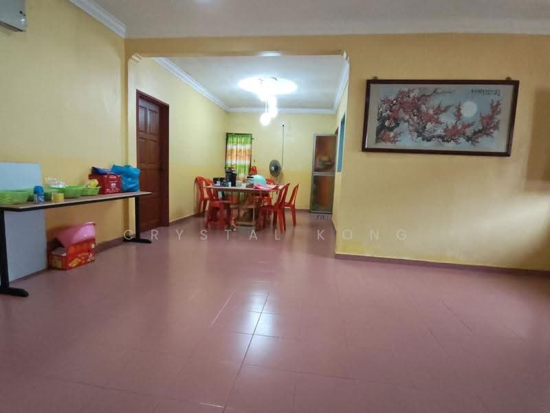 Rumah Teres 1-Tingkat untuk Dijual di Ulu Tiram (Johor) - Crystal Kong - Living Room - PropertyGuru.com.my