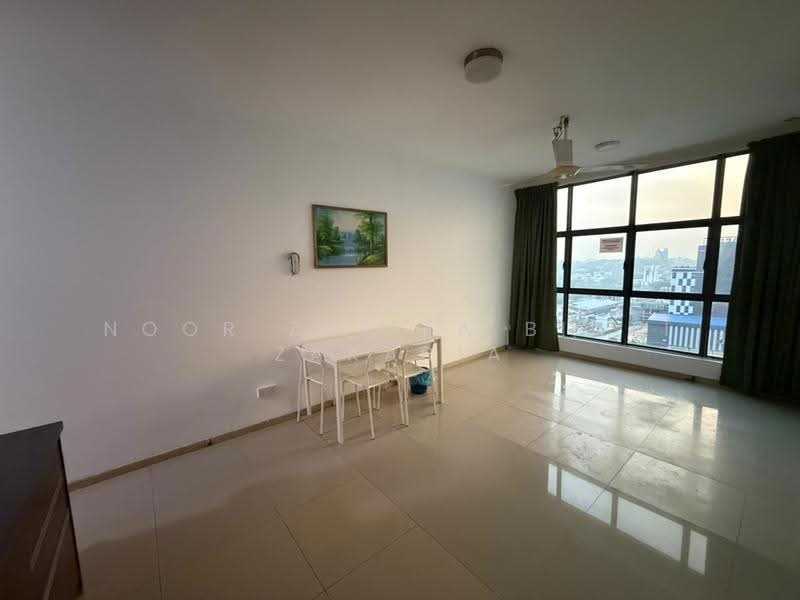 Service Residence for Rent at Vista Alam - Noor Zalifa Binti Zakaria - Dining Room - PropertyGuru.com.my