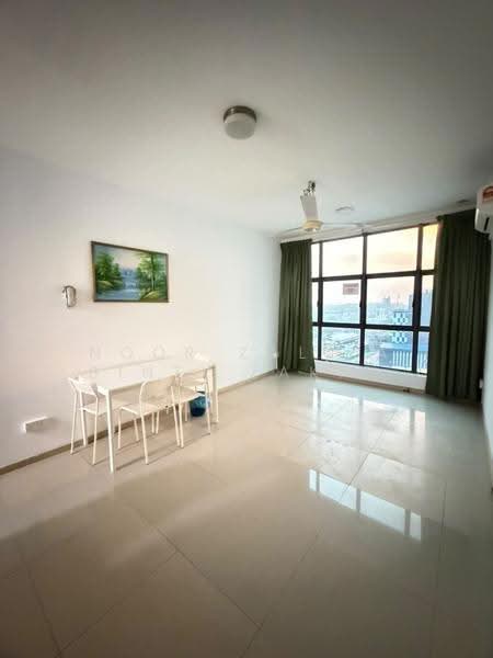 Service Residence for Rent at Vista Alam - Noor Zalifa Binti Zakaria - Dining Room - PropertyGuru.com.my