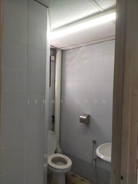 Shop / Office for Rent in Perai (Penang) - Lenny Goon - Bathroom - PropertyGuru.com.my